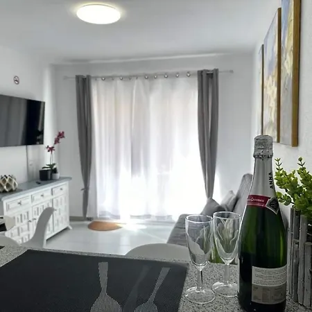 Solar Apartment *